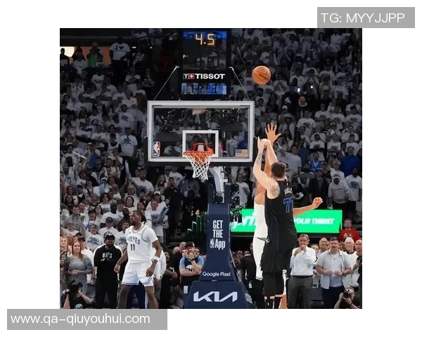 詹姆斯与东契奇上赛季联手出战23场比赛共同取得15胜8负佳绩