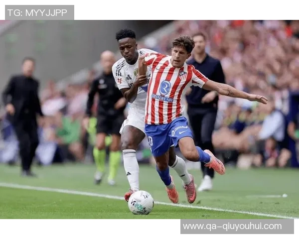 小西蒙尼称赞小蜘蛛为西甲最佳9号与梅西同场是无上的荣耀 小西蒙尼称赞小蜘蛛为西甲最佳9号与梅西同场是无上的荣耀